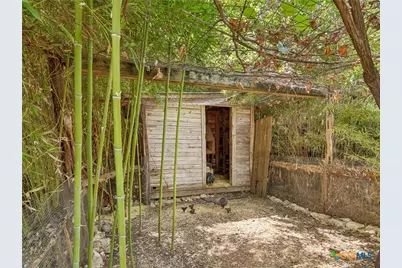 351 E North Street, New Braunfels, TX 78130 - Photo 34