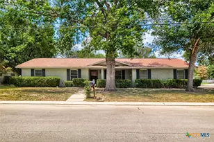 1345 Azalea Ln, New Braunfels, TX 78130 - Photo 6