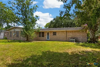 1814 Bon Aire Avenue, Victoria, TX 77901 - Photo 8