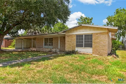 1814 Bon Aire Avenue, Victoria, TX 77901 - Photo 2
