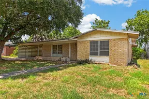 1814 Bon Aire Ave, Victoria, TX 77901 - Photo 2