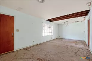 1814 Bon Aire Ave, Victoria, TX 77901 - Photo 10