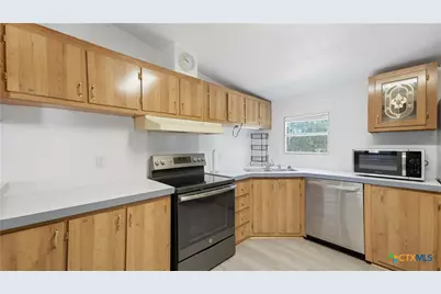5013 Tucker Hill Lane, Cedar Creek, TX 78612 - Photo 10