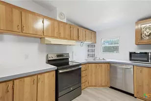 5013 Tucker Hill Ln, Cedar Creek, TX 78612 - Photo 10