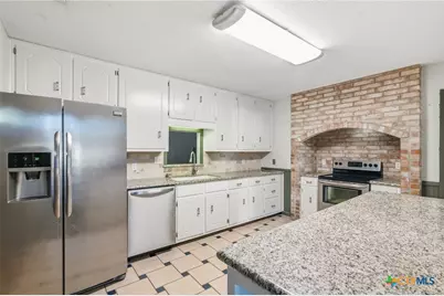 308 Alamogordo Drive, Victoria, TX 77904 - Photo 8