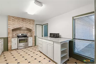 308 Alamogordo Drive, Victoria, TX 77904 - Photo 10