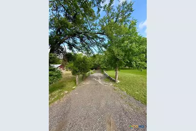 909 Center Circle, Salado, TX 76571 - Photo 4