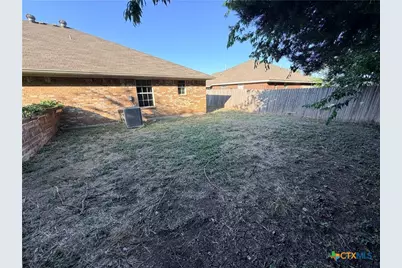 406 W Dale Avenue, Nolanville, TX 76559 - Photo 16