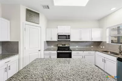 513 Circle Way, Jarrell, TX 76537 - Photo 10