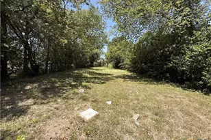 1020 S 10th St, Temple, TX 76504 - Photo 1