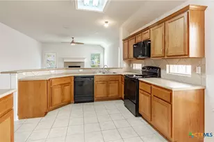 548 Thurber Dr, Schertz, TX 78154 - Photo 2