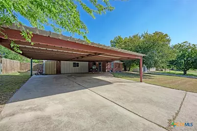 1407 W Avenue C, Lampasas, TX 76550 - Photo 2