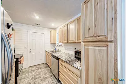 1407 W Avenue C, Lampasas, TX 76550 - Photo 14