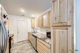 1407 W Ave C, Lampasas, TX 76550 - Photo 14