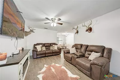 1407 W Avenue C, Lampasas, TX 76550 - Photo 8