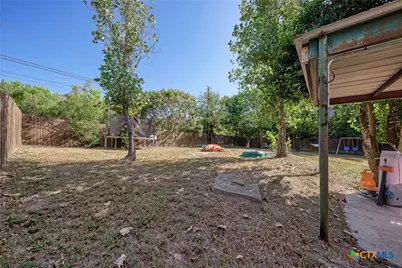 1407 W Avenue C, Lampasas, TX 76550 - Photo 36