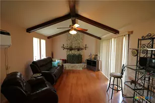 229 E Fannin St, Goliad, TX 77963 - Photo 28