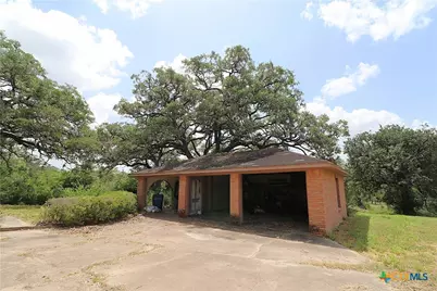 229 E Fannin Street, Goliad, TX 77963 - Photo 38