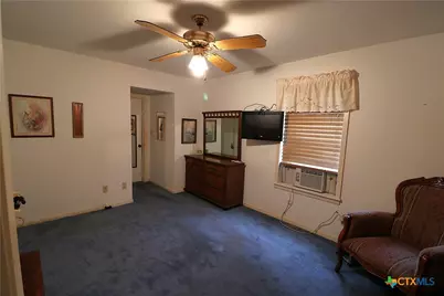 229 E Fannin Street, Goliad, TX 77963 - Photo 14