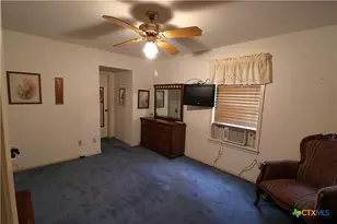 229 E Fannin St, Goliad, TX 77963 - Photo 14