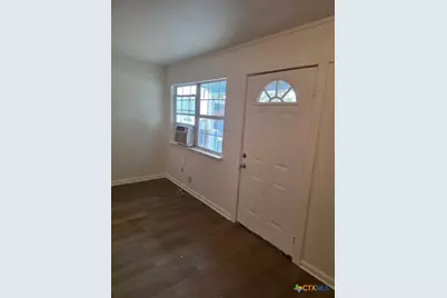 702 San Antonio Avenue #4, Seguin, TX 78155 - Photo 2