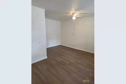 702 San Antonio Avenue #4, Seguin, TX 78155 - Photo 8