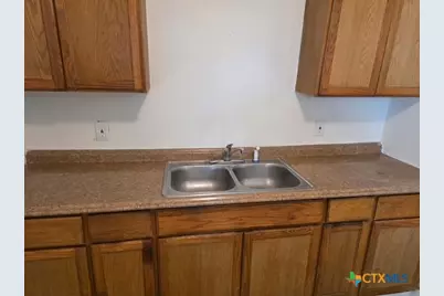702 San Antonio Avenue #4, Seguin, TX 78155 - Photo 6