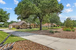 192 Copper Ridge Dr, La Vernia, TX 78121 - Photo 1