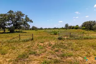 509 Butter Ln, Seguin, TX 78155 - Photo 6