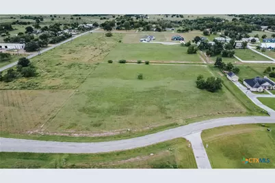 112 Wellspring Boulevard, Victoria, TX 77904 - Photo 2