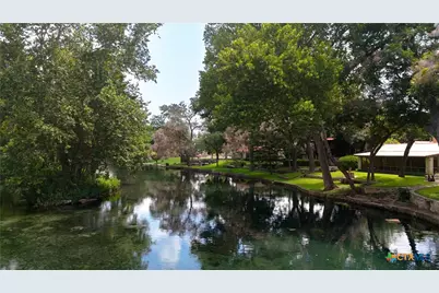 436 Lakeview Boulevard, New Braunfels, TX 78130 - Photo 38