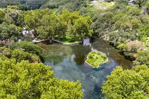 436 Lakeview Blvd, New Braunfels, TX 78130 - Photo 2