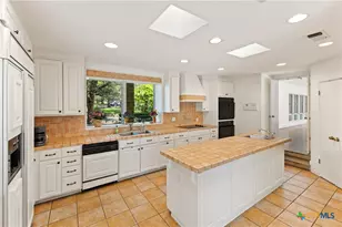 436 Lakeview Blvd, New Braunfels, TX 78130 - Photo 12