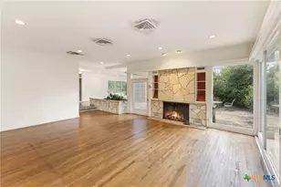 436 Lakeview Blvd, New Braunfels, TX 78130 - Photo 10