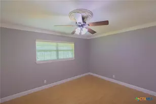2206 E Loma Vista Ave, Victoria, TX 77901 - Photo 12