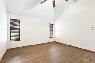 1514 Vista Hill St, San Antonio, TX 78213 - Photo 10