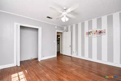 1705 E Power Avenue, Victoria, TX 77901 - Photo 18