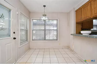 1705 E Power Avenue, Victoria, TX 77901 - Photo 10