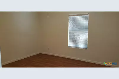 913 S 13th Street, Temple, TX 76504 - Photo 6
