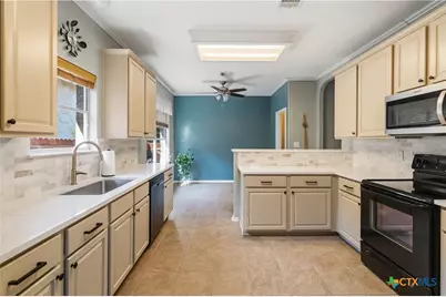 792 San Luis, New Braunfels, TX 78132 - Photo 8