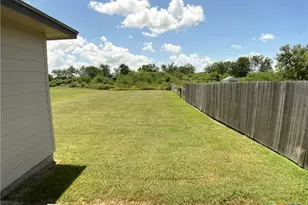 3603 Hanselman Rd, Victoria, TX 77901 - Photo 24