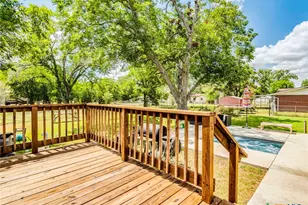 1122 N Ave H, Shiner, TX 77984 - Photo 26
