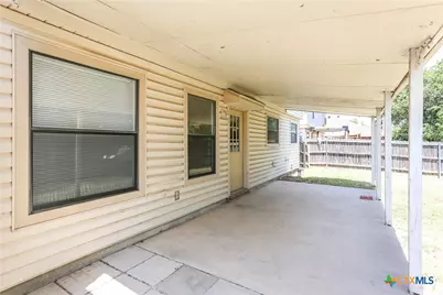 707 Bond Street, Copperas Cove, TX 76522 - Photo 44