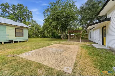 104 N Bright Street, Gonzales, TX 78629 - Photo 30