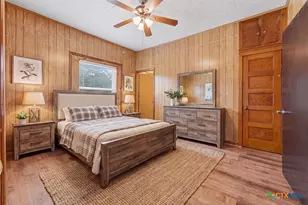 104 N Bright St, Gonzales, TX 78629 - Photo 16