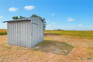 1025 Link Rd, Seguin, TX 78155 - Photo 24