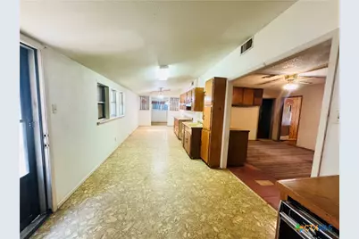 817 N Goodrich Street, Seguin, TX 78155 - Photo 14