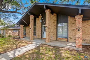 216 Guinevere St, Victoria, TX 77904 - Photo 2