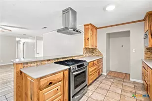 216 Guinevere St, Victoria, TX 77904 - Photo 14