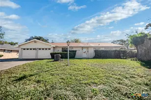 1106 Brookhollow Dr, Port Lavaca, TX 77979 - Photo 1